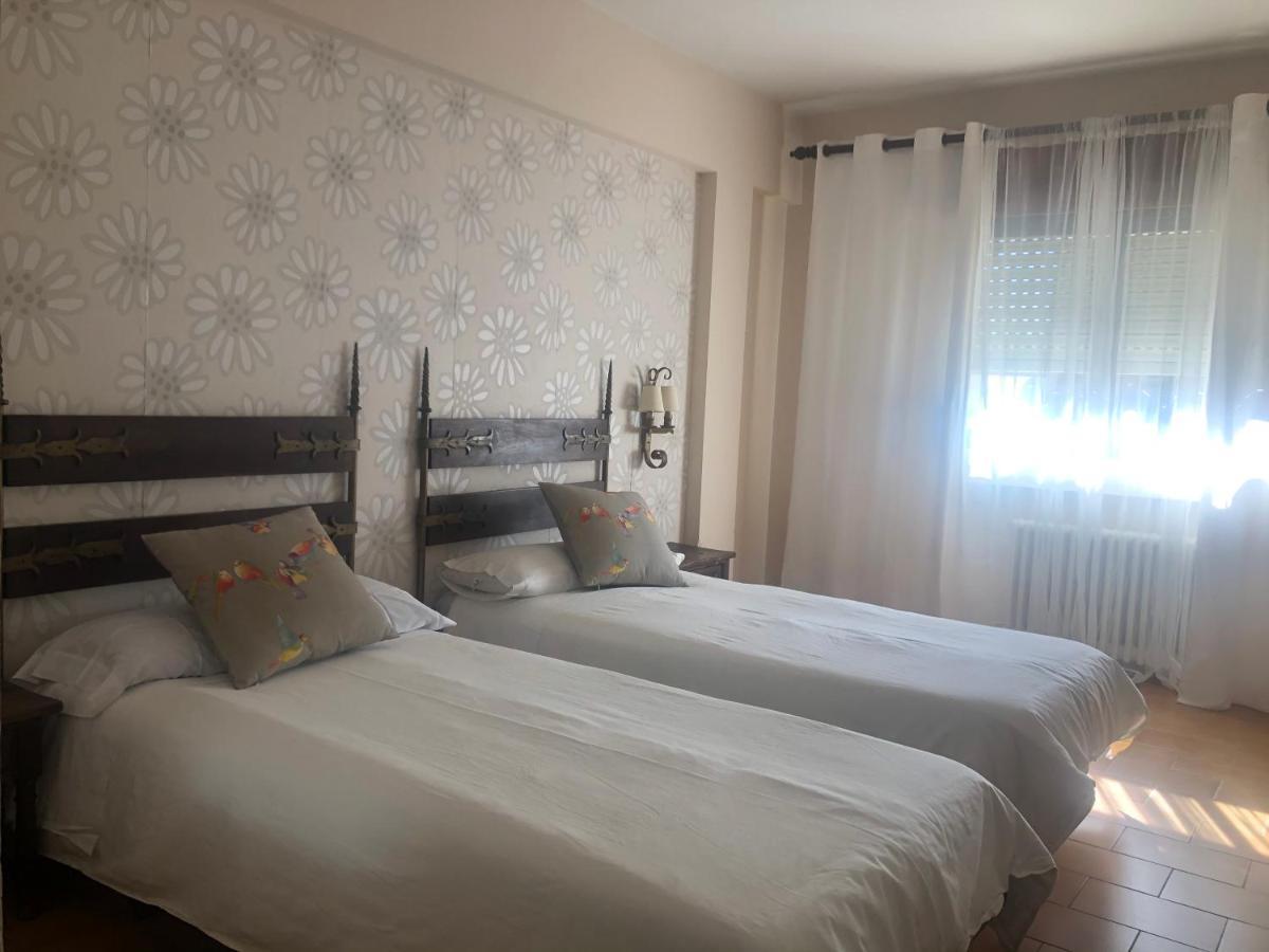 Hotel Barbacedo Mijares  Екстер'єр фото