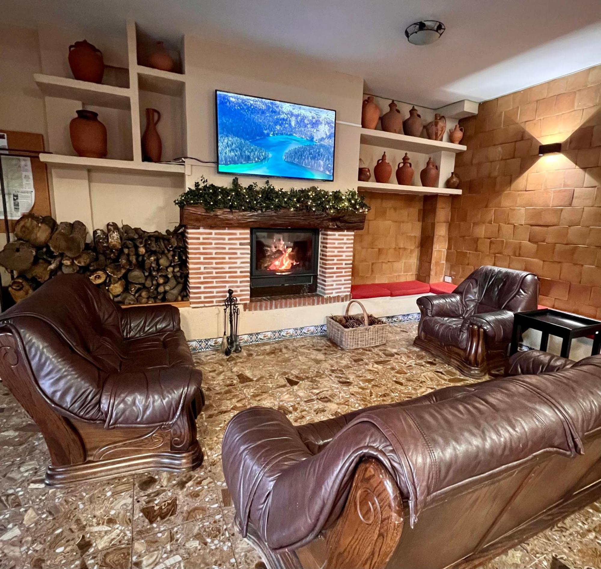 Hotel Barbacedo Mijares  Екстер'єр фото