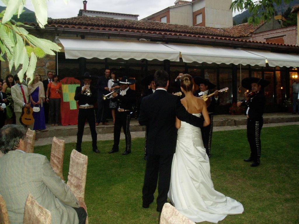 Hotel Barbacedo Mijares  Екстер'єр фото