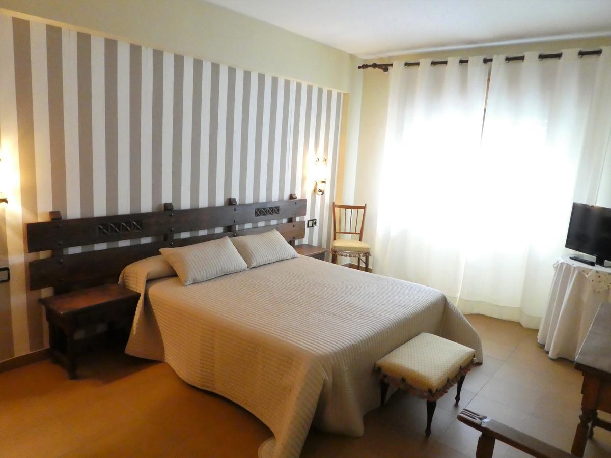 Hotel Barbacedo Mijares  Екстер'єр фото